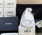 CHANEL 25 HANDBAG IN WHITE 30 GRAINED CALFSKIN GOLD HARDWARE