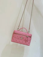 CHANEL VANITY CASE 19 IN CONTESSA PINK CALFSKIN GOLD-TONE METALLIC