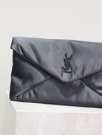 ENVELOPE CLUTCH 29 IN BLACK NYLON BLACK LOGO